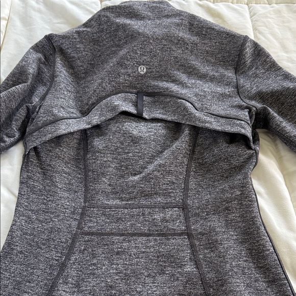 Lululemon - Picture 7 of 7